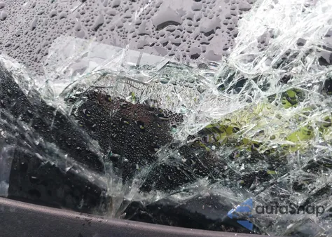 2001 Pontiac Montana M16 W/1Sj Pkg. from USA, damaged, VIN 1GMDX13E31D276947